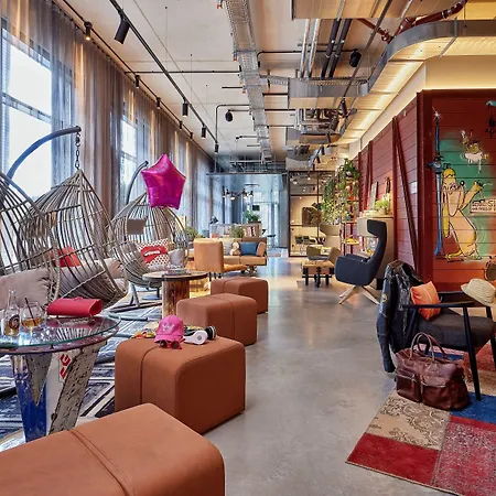 Moxy Muelheim 4* ケルン