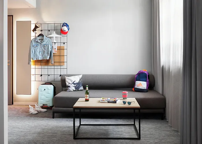 ホテル Moxy Muelheim ケルン