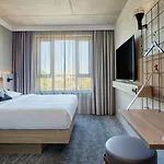 Hotel Moxy Muelheim 4*
