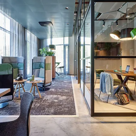 Hotell Moxy Muelheim Köln