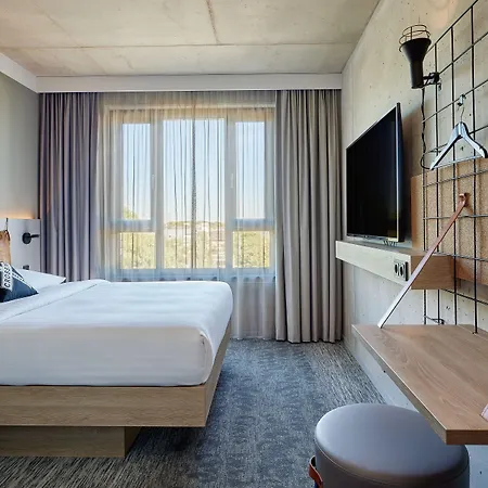 Hotell Moxy Muelheim 4*