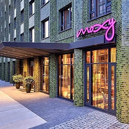 Szálloda Moxy Muelheim Köln
