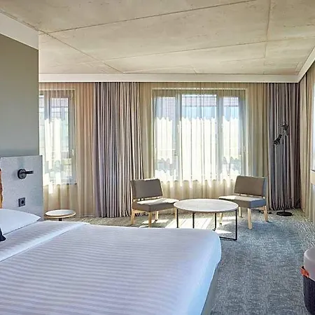 Szálloda Moxy Muelheim Köln