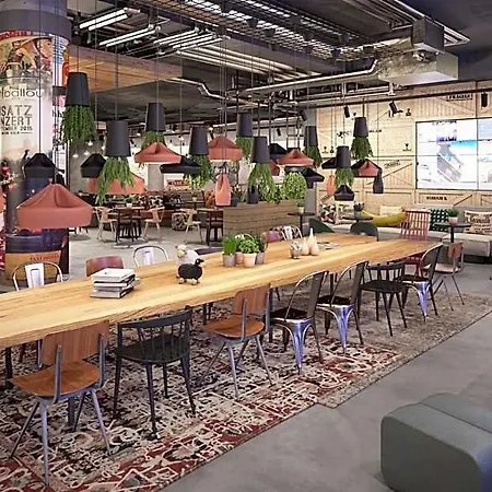 Szálloda Moxy Muelheim 4*