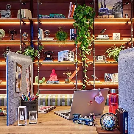 Szálloda Moxy Muelheim Köln