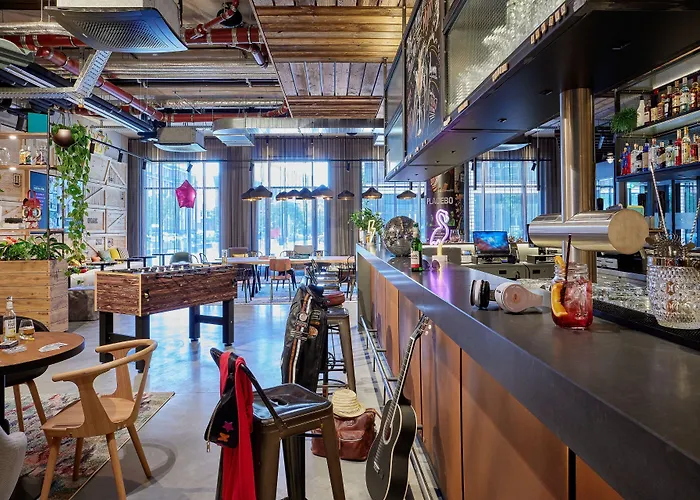 Hotel Moxy Muelheim Cologne