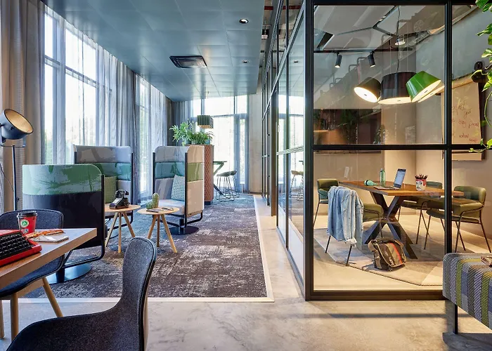 Hotel Moxy Muelheim Colonia